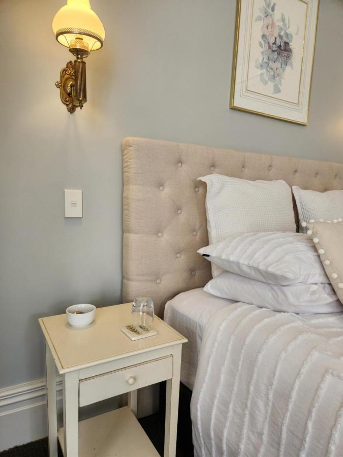 Bed and Breakfast Cedar House Гисборн Экстерьер фото